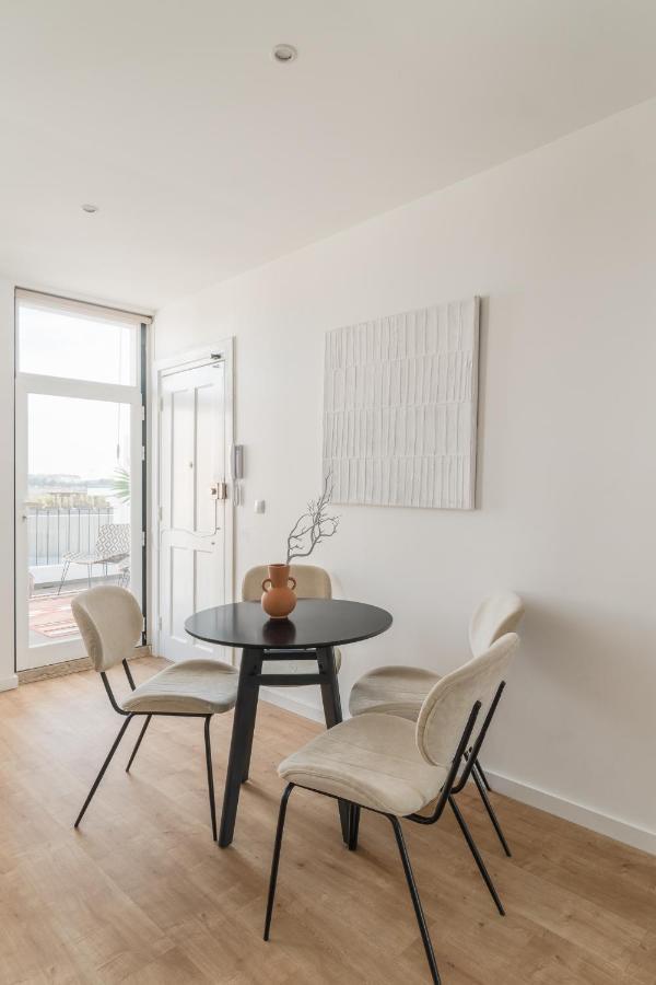 Casa Boma - Sunny With Private Balcony And Panoramic Bridge View - Ajuda I Apartamento